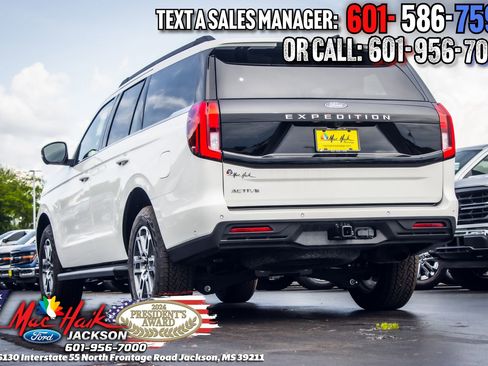 Used 2025 Ford Expedition Active image 4