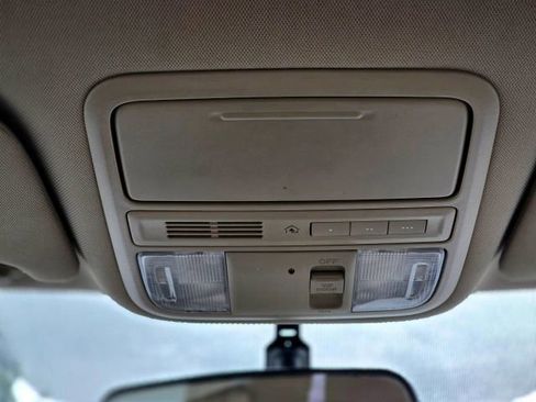 Used 2016 Honda Odyssey SE image 25