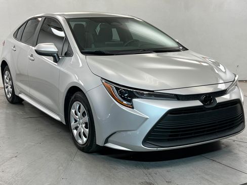 Used 2026 Toyota Corolla LE FWD image 8