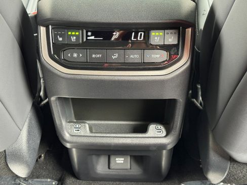 Used 2025 Lexus TX 500h AWD w/ Technology Package image 34