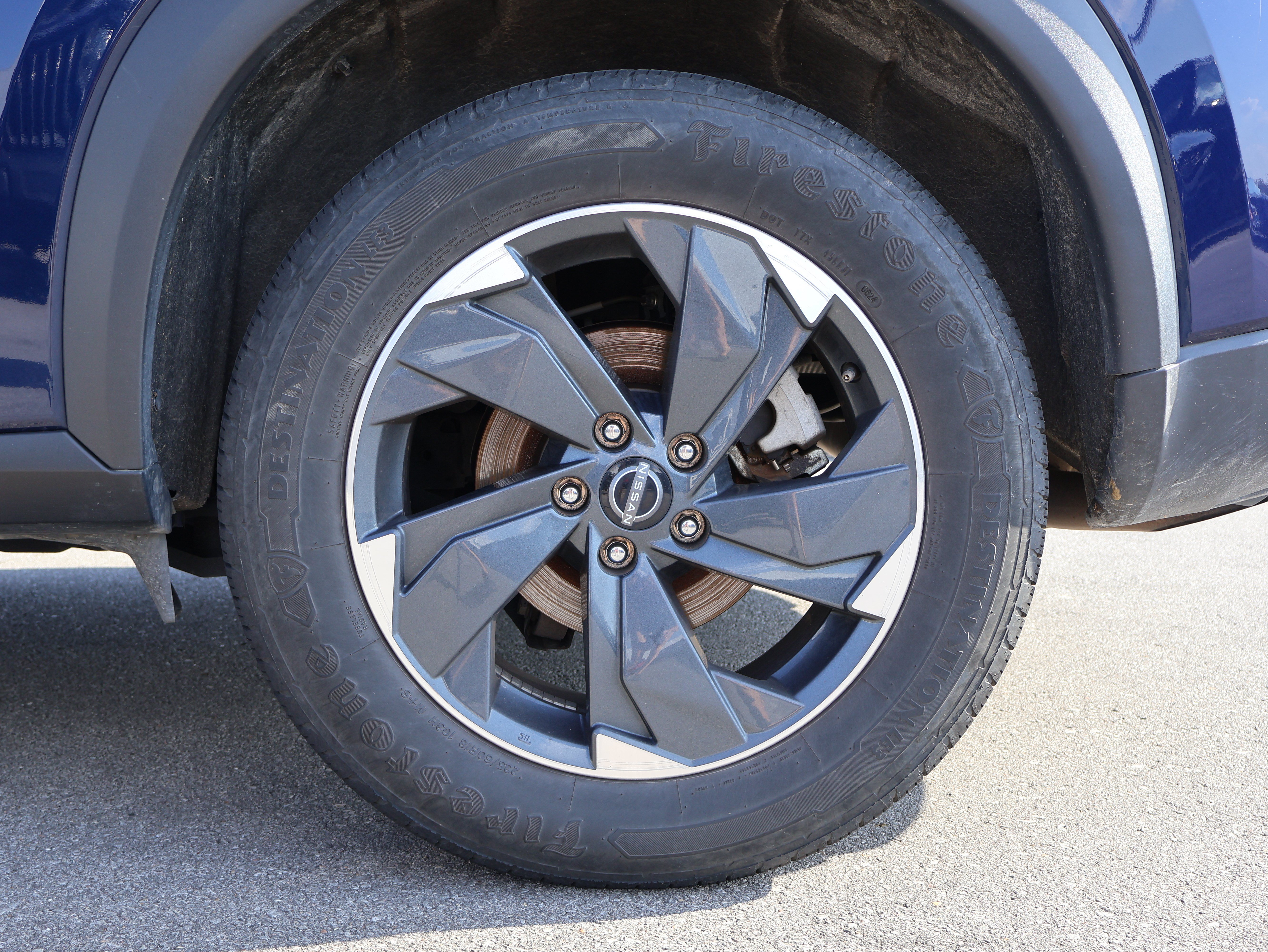 Used 2024 Nissan Rogue SV AWD/4WD image 24