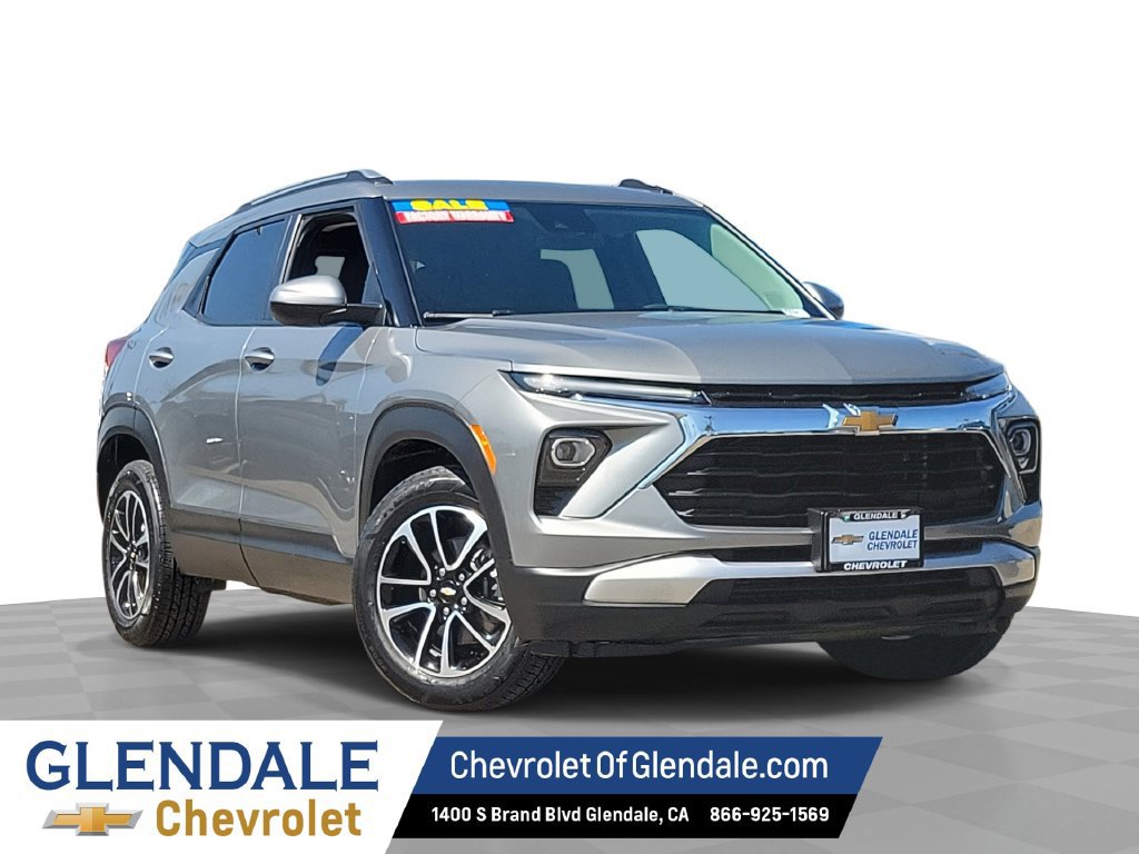 Used 2025 Chevrolet TrailBlazer LT FWD image 1