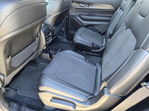 New 2025 Jeep Grand Cherokee L Altitude image 23