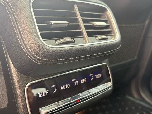 Used 2022 Mercedes-Benz GLS 450 4MATIC image 34