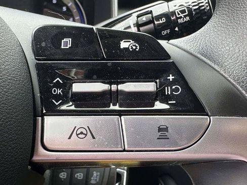Used 2023 Hyundai Tucson SE AWD/4WD image 25