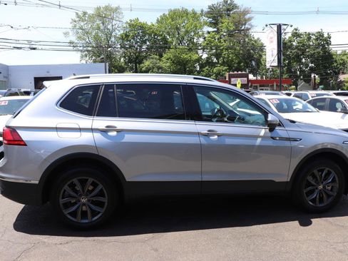 Used 2024 Volkswagen Tiguan SE FWD image 6