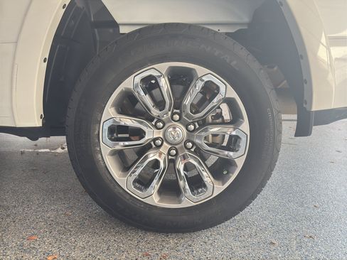 Used 2022 RAM 1500 Laramie image 36