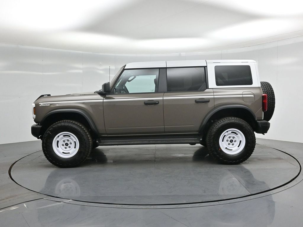 Certified 2026 Ford Bronco Heritage Edition AWD/4WD image 28