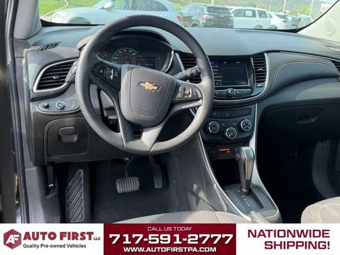 Used 2020 Chevrolet Trax LT FWD image 10