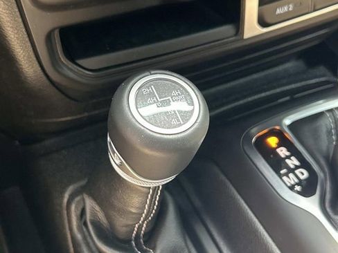 Used 2022 Jeep Wrangler Unlimited Sahara w/ Cold Weather Group AWD/4WD image 28