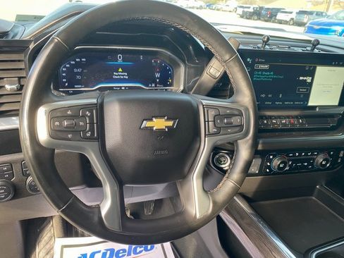 Used 2024 Chevrolet Silverado 2500 LTZ w/ LTZ Convenience Package image 11