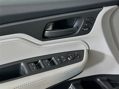 Used 2021 Honda Odyssey EX-L image 24