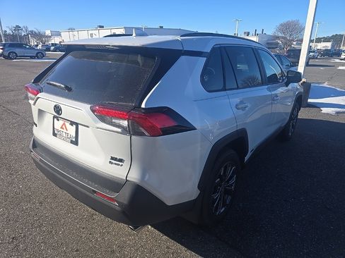 Certified 2025 Toyota RAV4 XLE Premium image 5