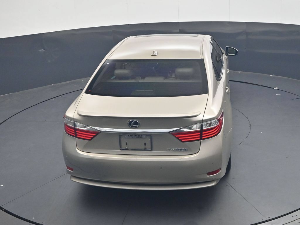 Used 2013 Lexus ES 300h w/ Luxury Pkg FWD image 24