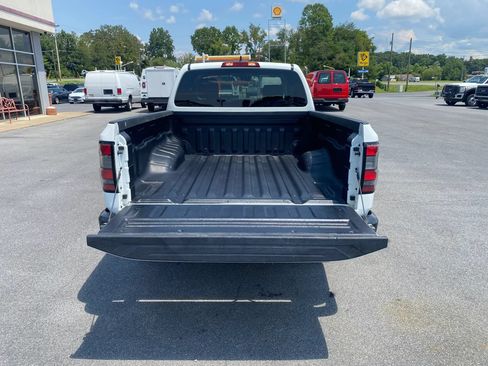 Used 2024 Nissan Frontier S AWD/4WD image 28