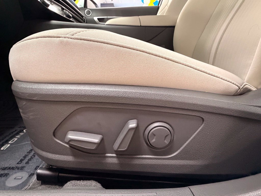 Used 2026 Hyundai Sonata SEL FWD image 9