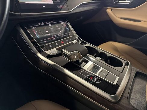 Used 2020 Audi Q7 3.0T Premium w/ Convenience Package AWD/4WD image 19
