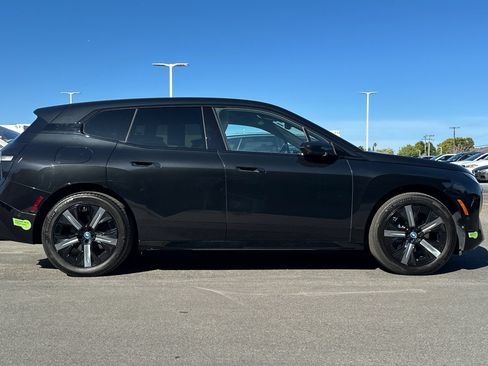 Used 2024 BMW iX xDrive50 w/ Sport Package AWD/4WD image 8