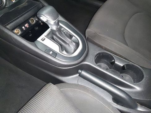 Used 2020 Kia Forte LXS FWD image 26