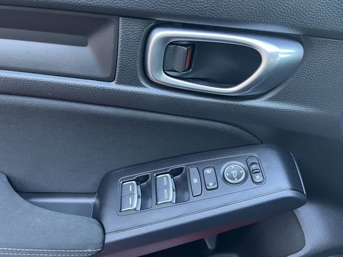 Used 2024 Honda Civic Sport image 11