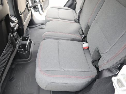 New 2025 Jeep Wrangler Unlimited Rubicon image 11