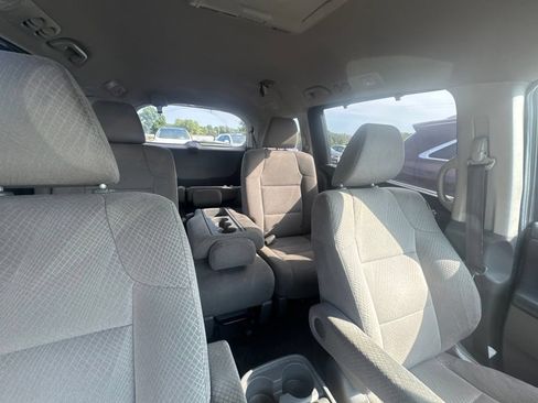 Used 2016 Honda Odyssey SE image 9