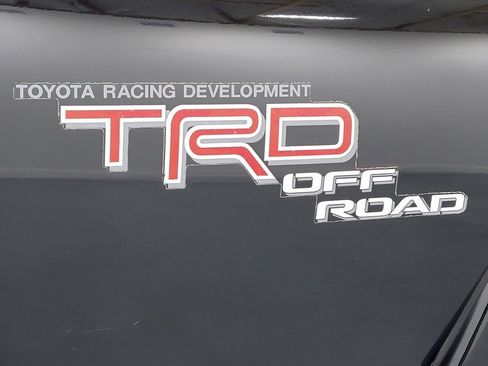 Used 2011 Toyota Tacoma 4x4 Double Cab image 11