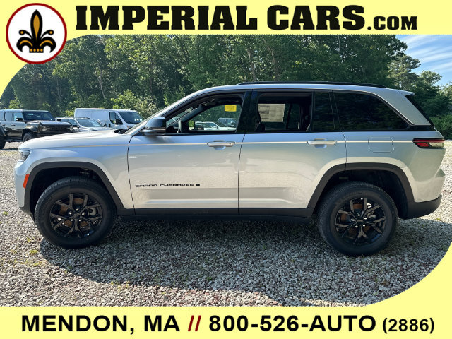 New 2026 Jeep Grand Cherokee Altitude AWD/4WD image 6