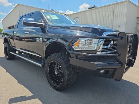 Used 2017 RAM 3500 Laramie Longhorn AWD/4WD image 3