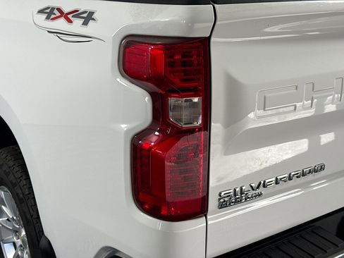 Used 2019 Chevrolet Silverado 1500 LT w/ All-Star Edition image 36