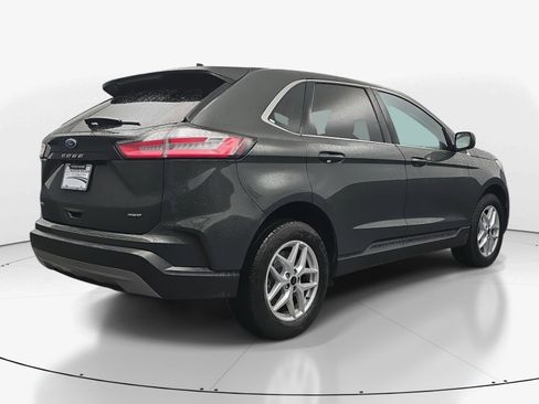 Used 2024 Ford Edge SEL image 7