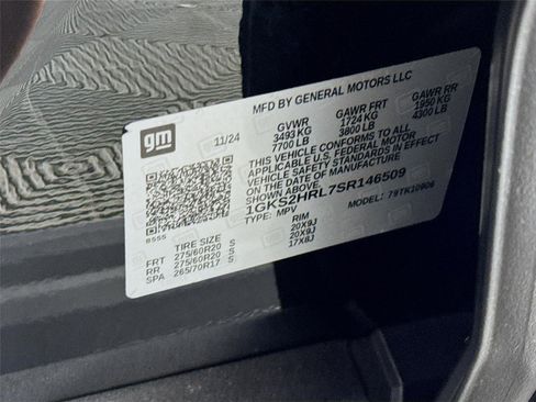Used 2025 GMC Yukon XL AT4 w/ AT4 Premium Package AWD/4WD image 36