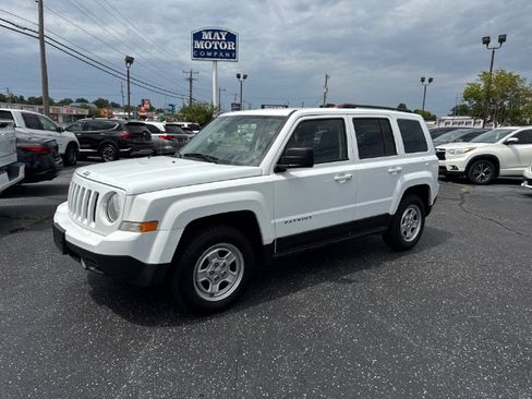 Used 2016 Jeep Patriot Sport w/ Power Value Group FWD image 1