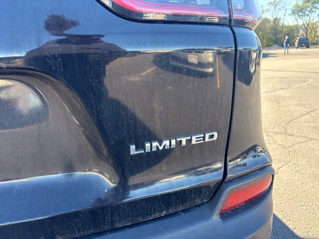 Used 2019 Jeep Cherokee Limited AWD/4WD image 8
