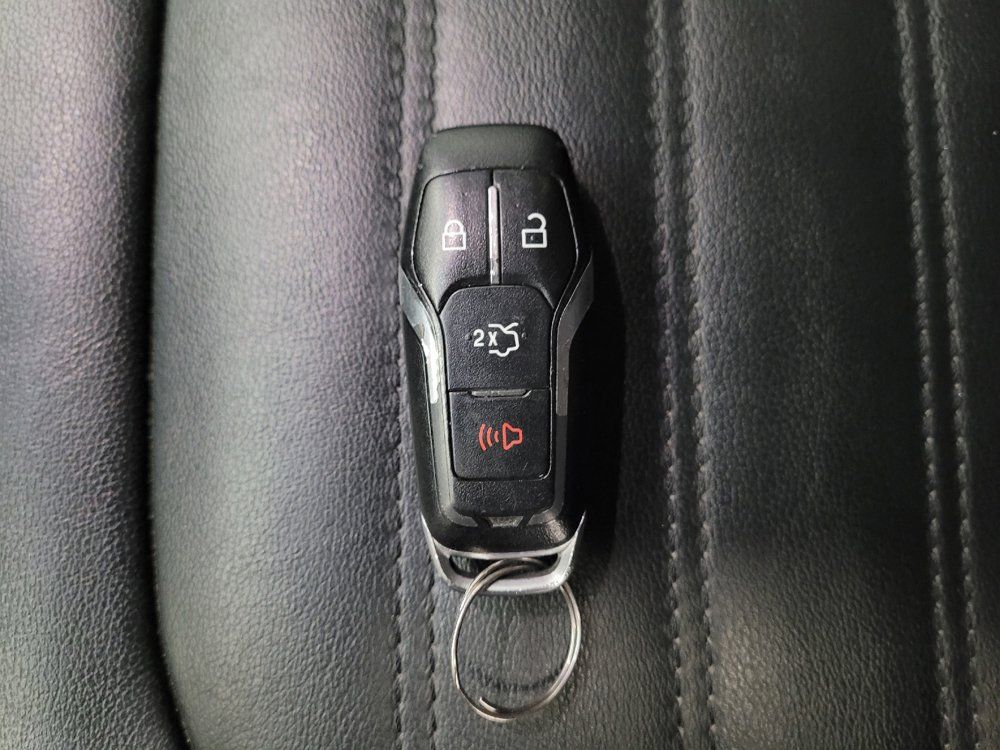 Used 2016 Ford Edge SEL w/ Equipment Group 201A FWD image 32