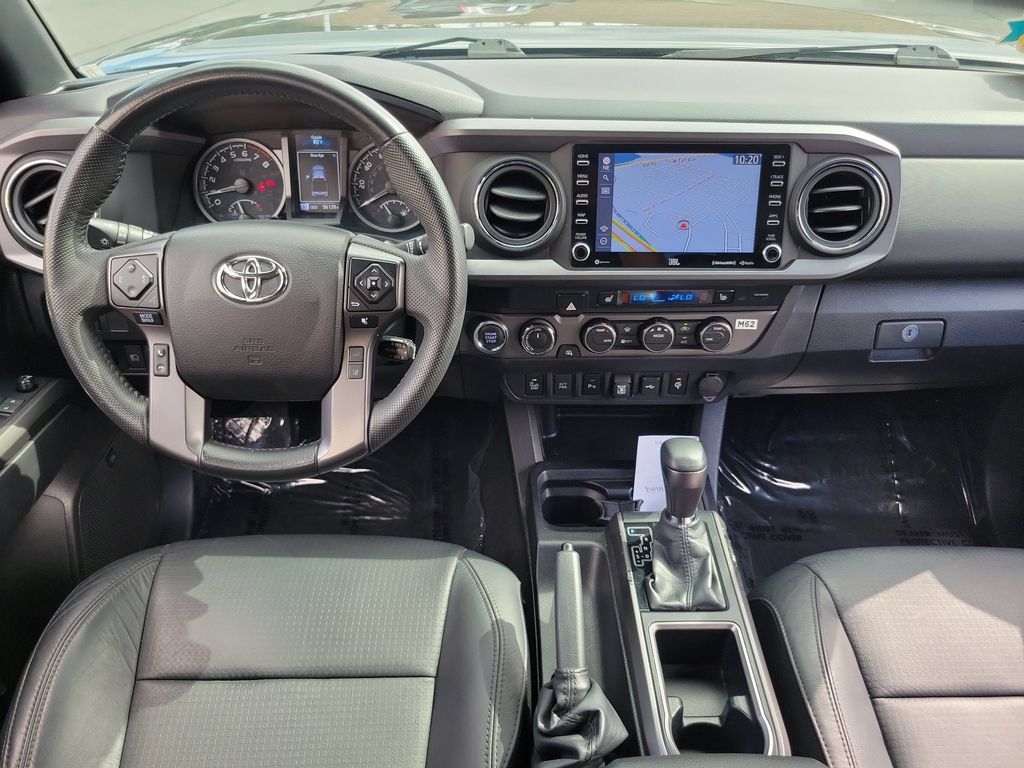 Used 2022 Toyota Tacoma TRD Off-Road w/ TRD Premium Off Road Package AWD/4WD image 10