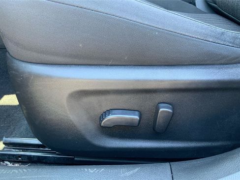 Used 2024 Nissan Altima 2.5 SV FWD image 17
