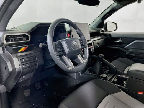 Used 2024 Toyota Tacoma TRD Off-Road AWD/4WD image 9