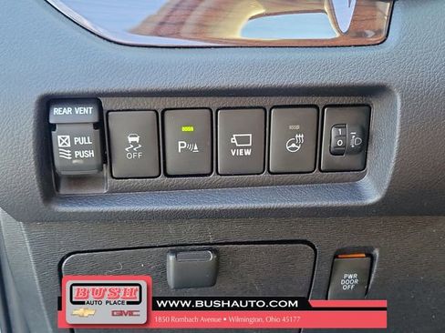 Used 2020 Toyota Sienna Limited Premium image 22