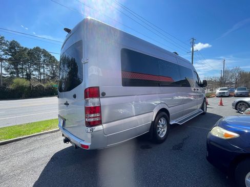 Used 2008 Dodge Sprinter 2500 image 7