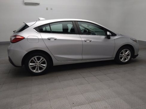 Used 2018 Chevrolet Cruze LT w/ Convenience Package FWD image 10