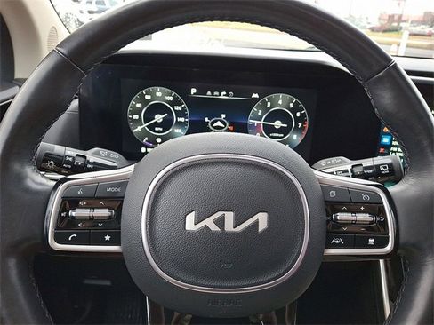 Certified 2023 Kia Carnival SX Prestige image 20