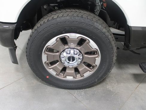 New 2025 Ford F350 King Ranch w/ FX4 Off-Road Package image 56