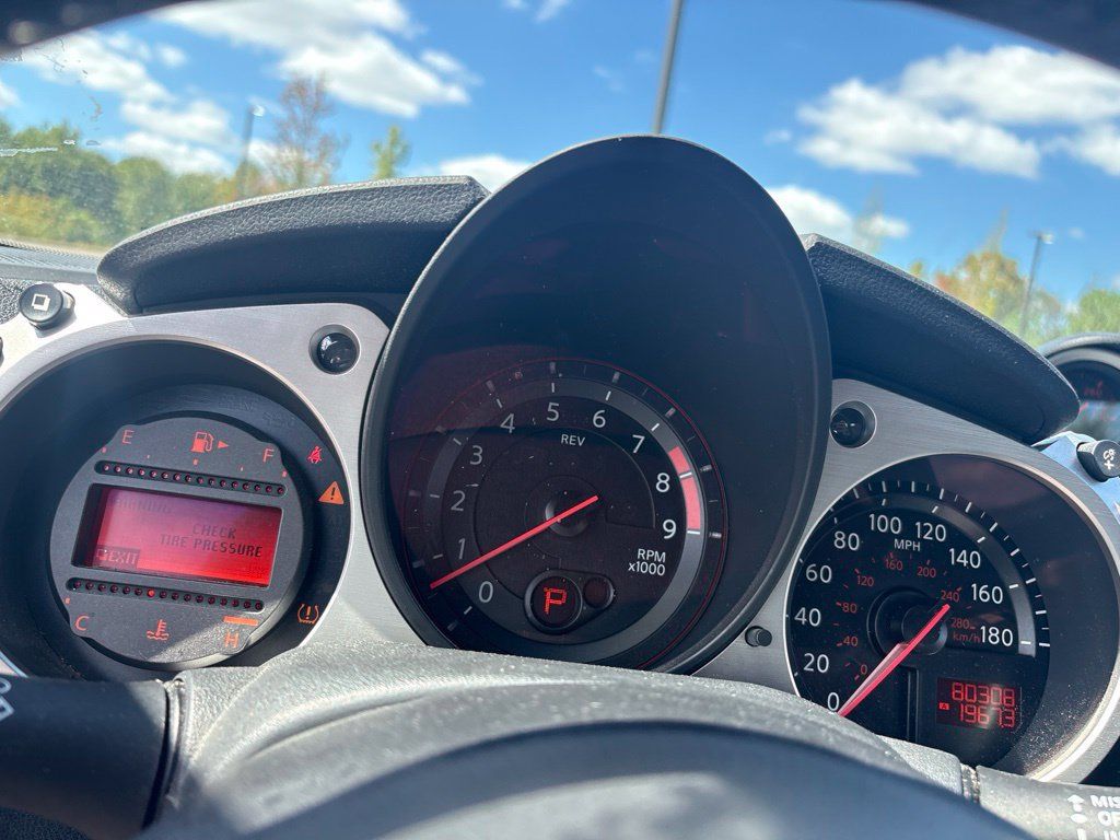 Used 2013 Nissan 370Z Touring w/ Sport Pkg RWD image 23