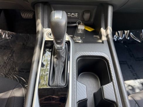 Used 2025 Nissan Sentra SV FWD image 25
