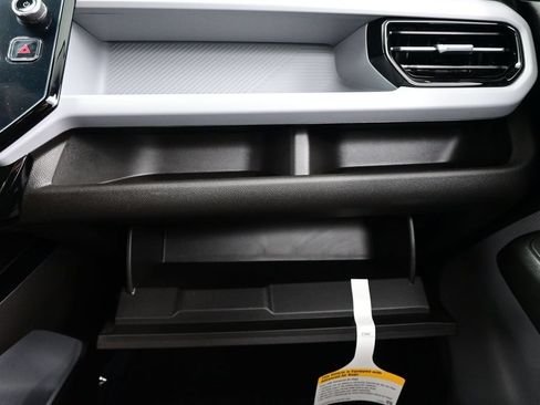 New 2027 Chevrolet Bolt LT w/ Comfort Package FWD image 32