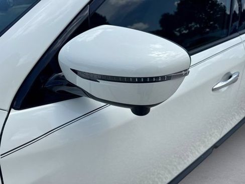 Used 2019 Nissan Pathfinder SL w/ SL Premium Package FWD image 13
