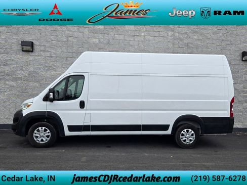 Used 2024 RAM ProMaster 3500 w/ Quick Order Package 22G SLT FWD image 2
