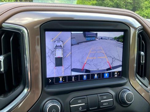 Used 2023 Chevrolet Silverado 2500 High Country w/ Z71 Off-Road Package AWD/4WD image 22