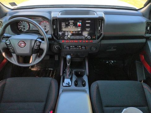 Used 2025 Nissan Frontier PRO-4X AWD/4WD image 14